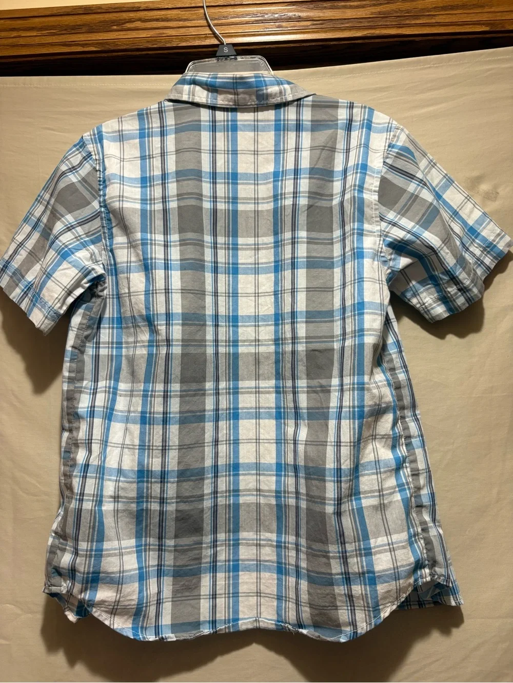 Old Navy Blue Gray White Plaid Short-Sleeve Button-Down Shirt